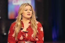 Kelly Clarkson Reveals She Was “Incredibly Sad Deep Inside” During Early Seasons Of ‘The Kelly Clarkson Show’: “I Just Was Never Fully Present”